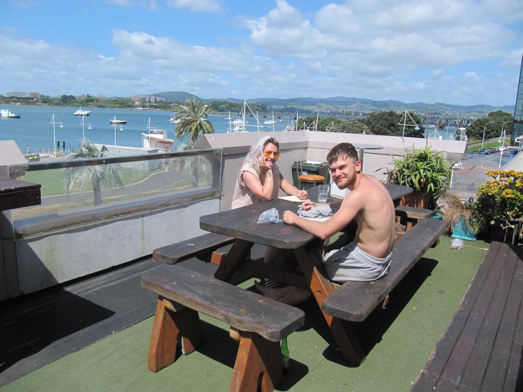 Harbourside City Backpackers Tauranga Exterior foto